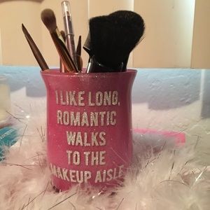 Makeup brush holder